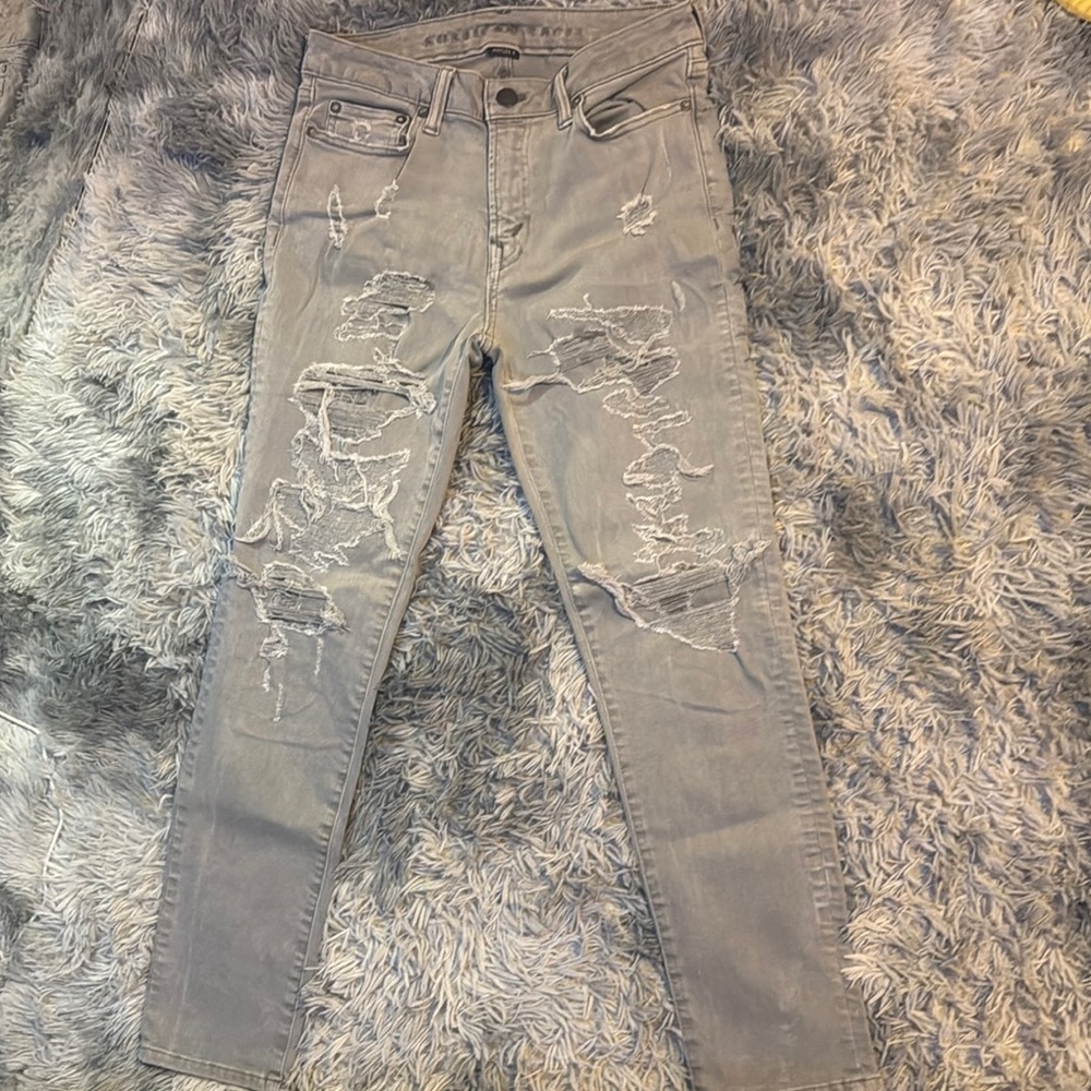 American Eagle Outfitters Light Gray Distressed Jeans